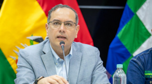 Fiscalía citará a Akly por presunta compra de crudo con sobreprecio