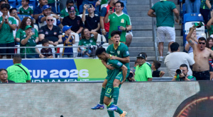 Bolivia gana y está a un paso de la Copa del Mundo